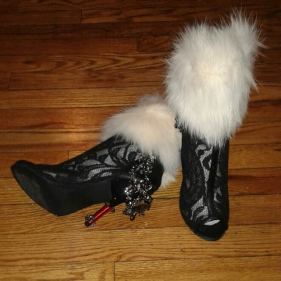 "Whispering Wind" customized lace peep toe bootie