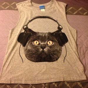 Cute kitty shirt 🎀