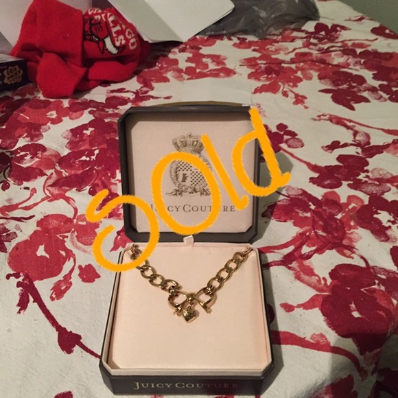 🚫SOLD🚫Juicy couture gold bow necklace