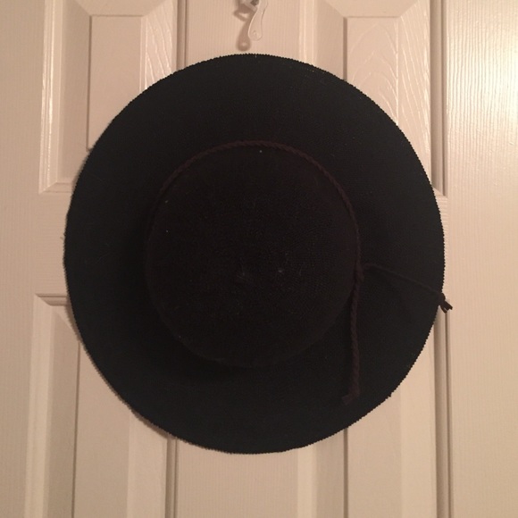 Black Forever 21 hat