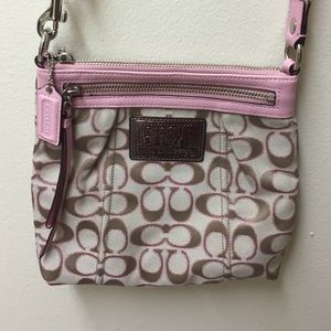 COACH: Baby pink side purse  (Coach Poppy)