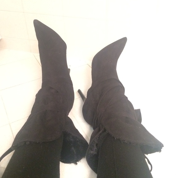 Fur lined black boots