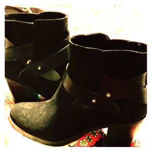 Black, Crisscross/Studded Detailed Booties