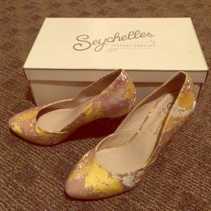 Seychelles Great Beyond Heels (Taupe Floral)