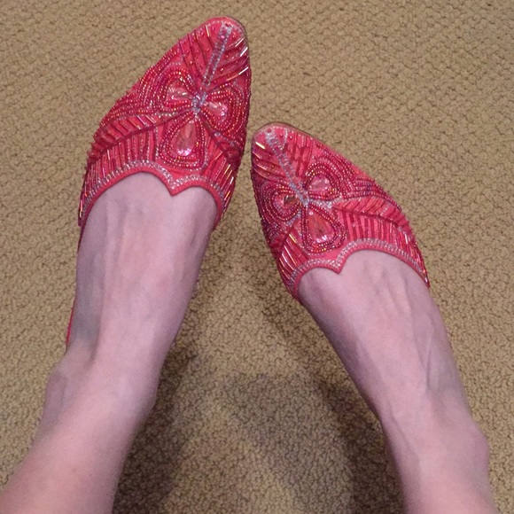 Handmade pointy toe beaded low heel mule sandal