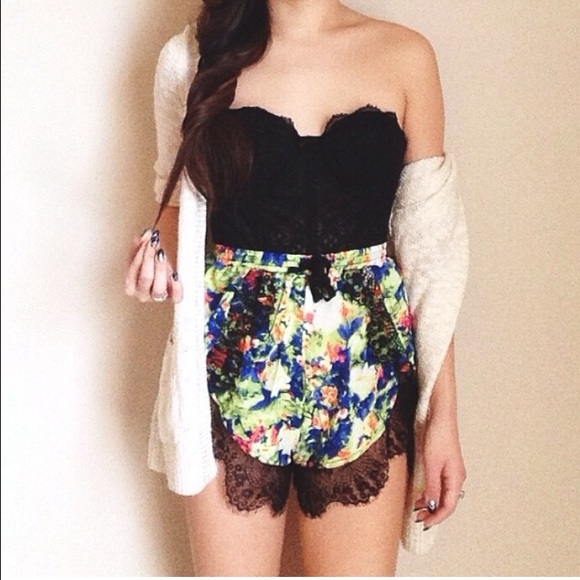 ❌SOLD❌Coachella lace shorts