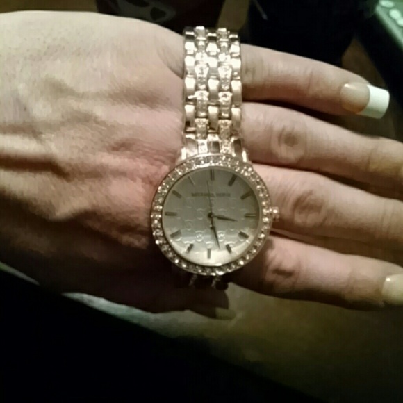 Beautiful new watch no box rose color - Picture 3 of 4