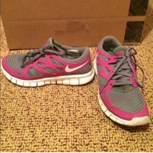 Nike free 3 gray and purple sneakers