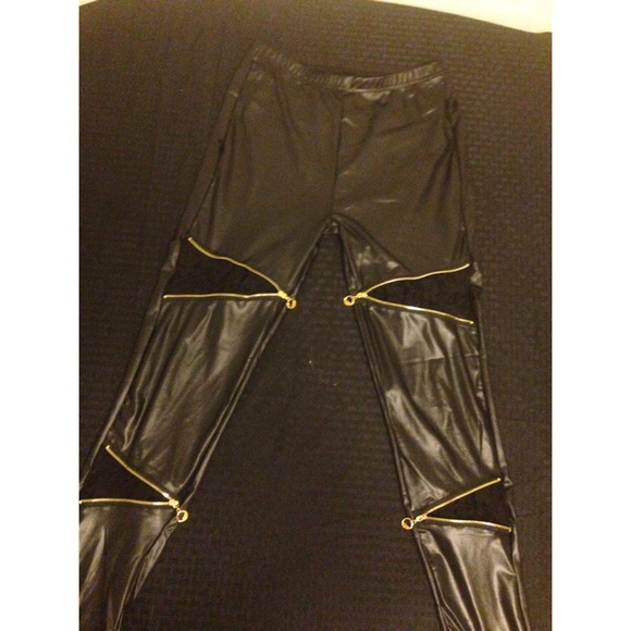 Zipper leggings. ☺️👏💁💖