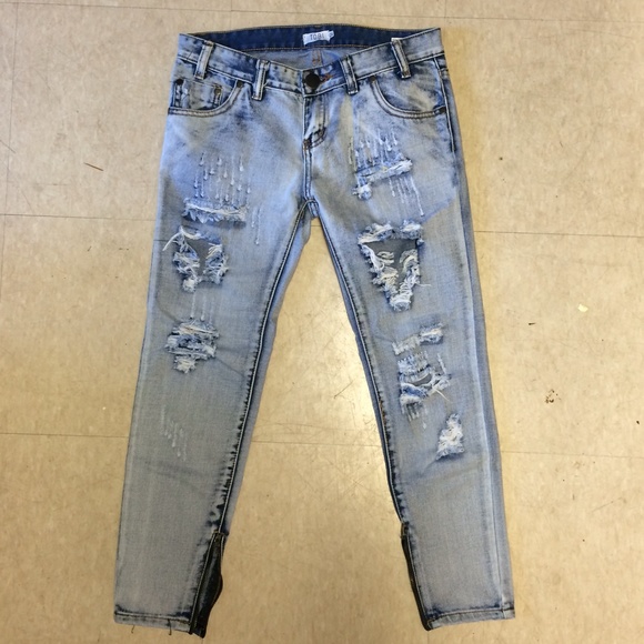 Tobi Low Rise Jeans - Picture 2 of 4