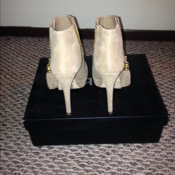 Bebe tasseled booties - Picture 4 of 4
