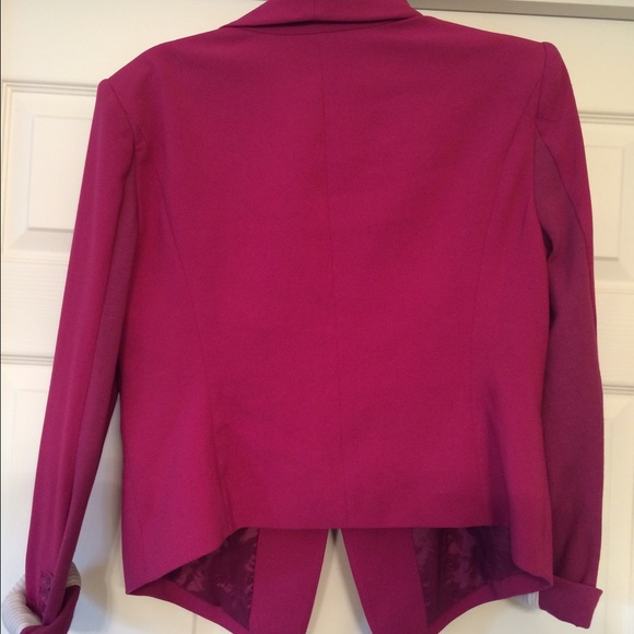 🚫SOLD🚫 BCBG MAX AZRiA BLAZER - Picture 3 of 4