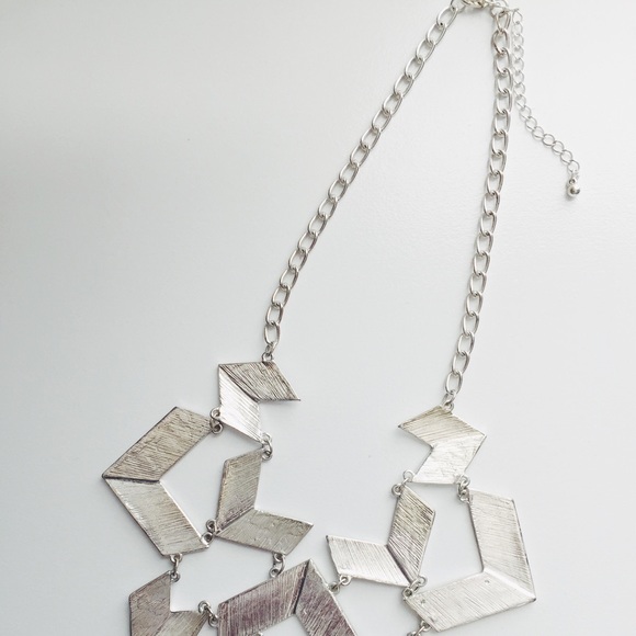 **Fresh & Fashion Forward Host Pick** necklace - Picture 3 of 3