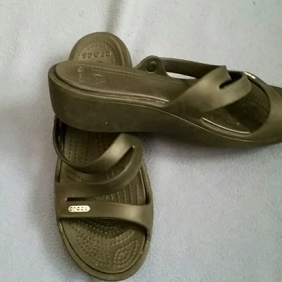 Shoes - Picture 2 of 3