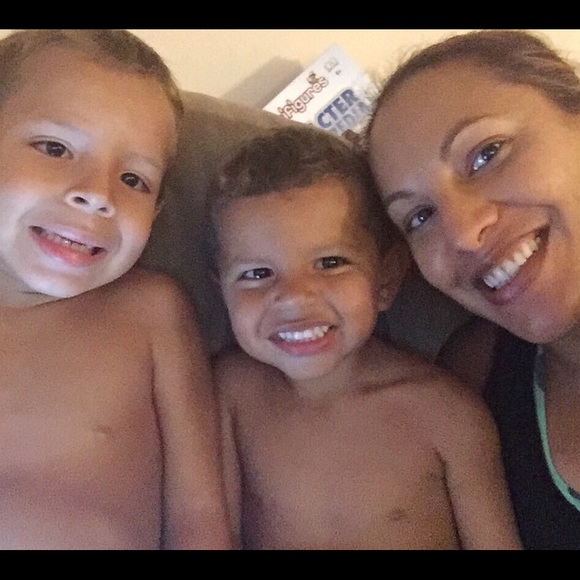 🌸🌸Meet Your Stylist🌸🌸 - Picture 2 of 8