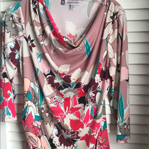 Beautiful Jennifer Lopez blouse