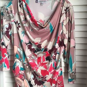 Beautiful Jennifer Lopez blouse