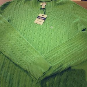 🔴🔴🔴Big Green sweater. Light material!