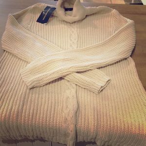 🔴🔴🔴Jeanne Pierre turtleneck