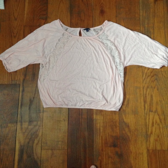 American Eagle 3/4sleeve lace trimmed peach blouse