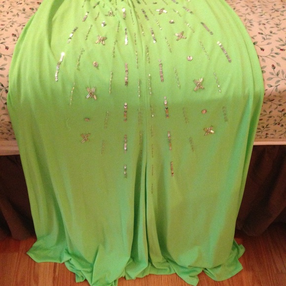 Prom Dress - Picture 2 of 4