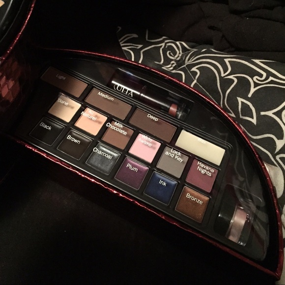 Ulta make-up set! - Picture 3 of 4