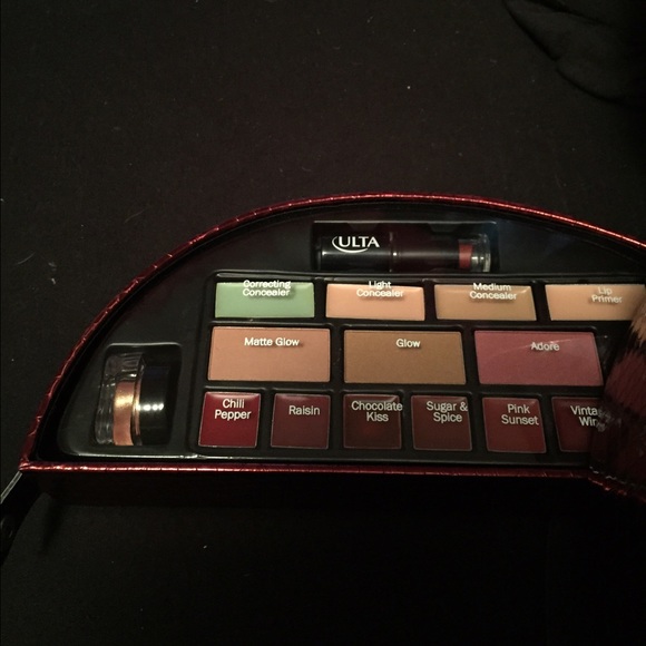 Ulta make-up set! - Picture 4 of 4