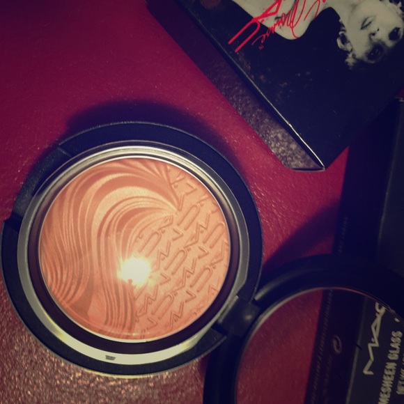 Extra Dimension MAC blush 💕reserved💕