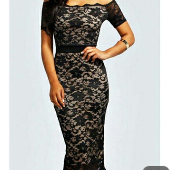 Short sleeve boat neck knee length dress