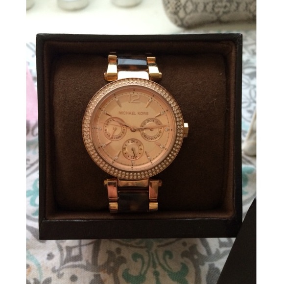 Michael Kors rose gold watch