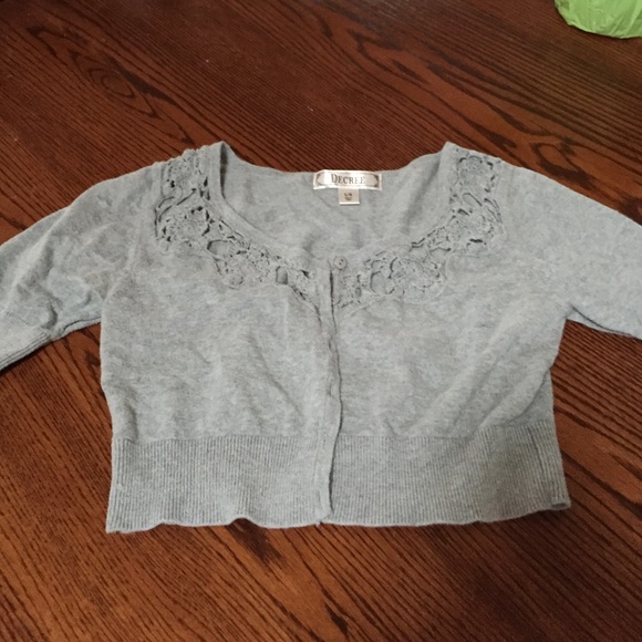 Short sweater
