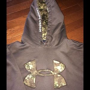 Under Armour Hoodie
