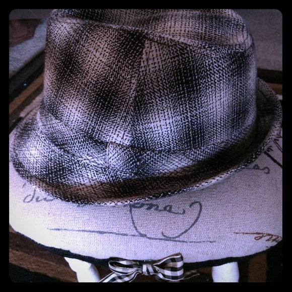 Black/white Fedora, worn once $10