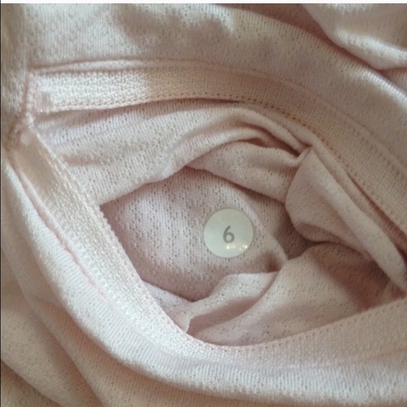 BOGO 🔴PRICE DROP🔴 LULEMON PINK TOP - Picture 3 of 4