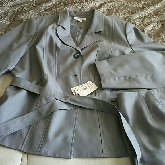 Travis for Ayers Dress Barn skirt set/suit