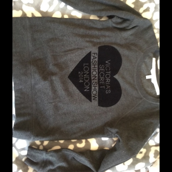 Victoria's Secret fashion show pullover crew