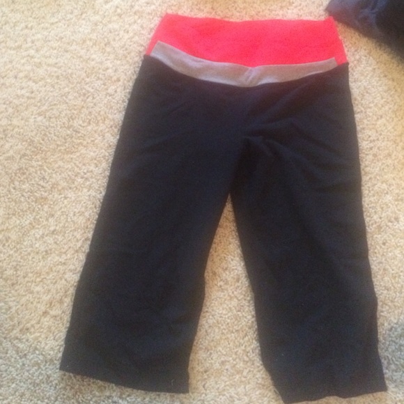 Lululemon crops