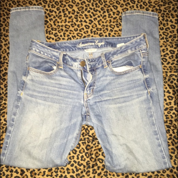 Light wash AE jeans