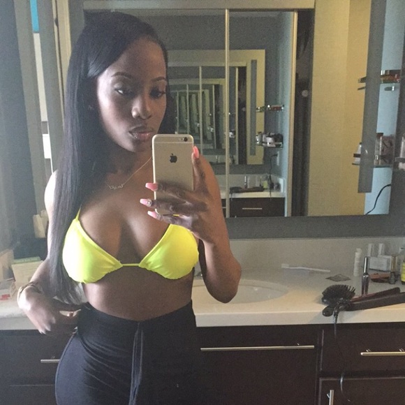 Neon bikini - Picture 2 of 2