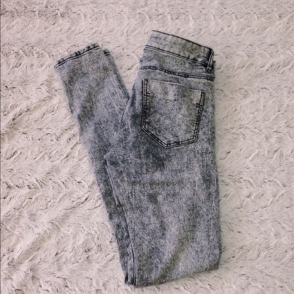 Acid Wash Mid-Rise Jeans | H&M