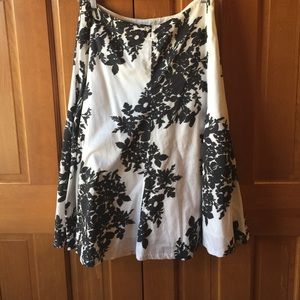 GAP floral print skirt size 10 medium