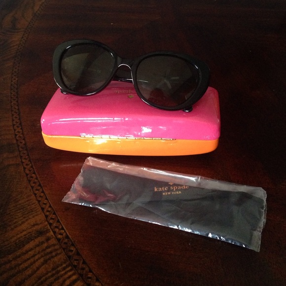 Kate Spade sunglasses + case/cloth - Picture 1 of 3
