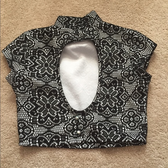 Crop top - Picture 2 of 2