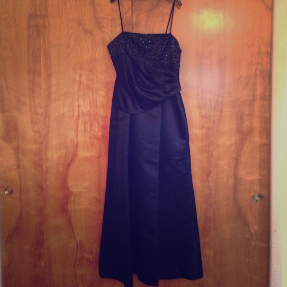 PROM: Navy Blue Gown