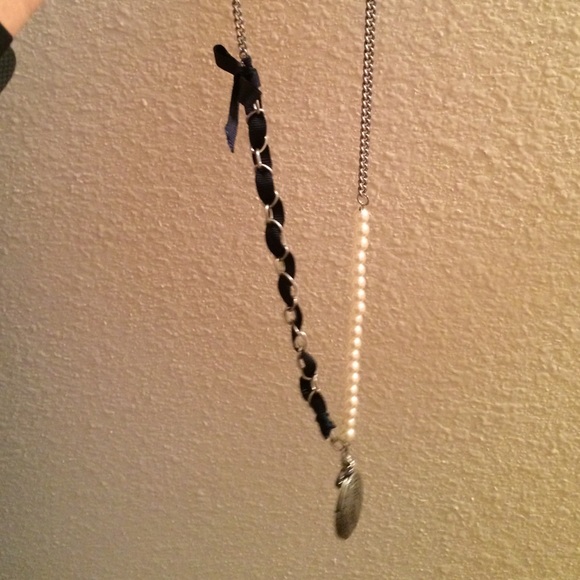 Locket necklace - Picture 2 of 4