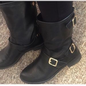 Black boots