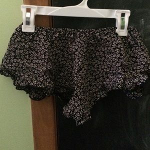 Brandy Melville short shorts