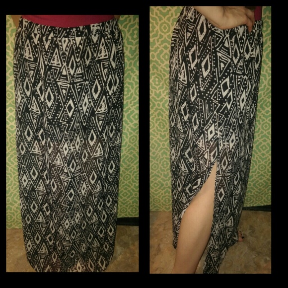Pattern maxi skirt