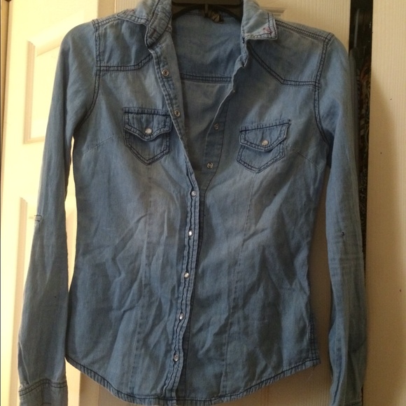 Button up blouse - Picture 2 of 2