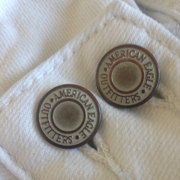 White American Eagle capris - Picture 2 of 4